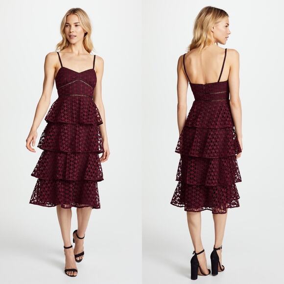 Club Monaco Dresses & Skirts - Club Monaco Becaw Lace Star Print Tiered Midi Dress